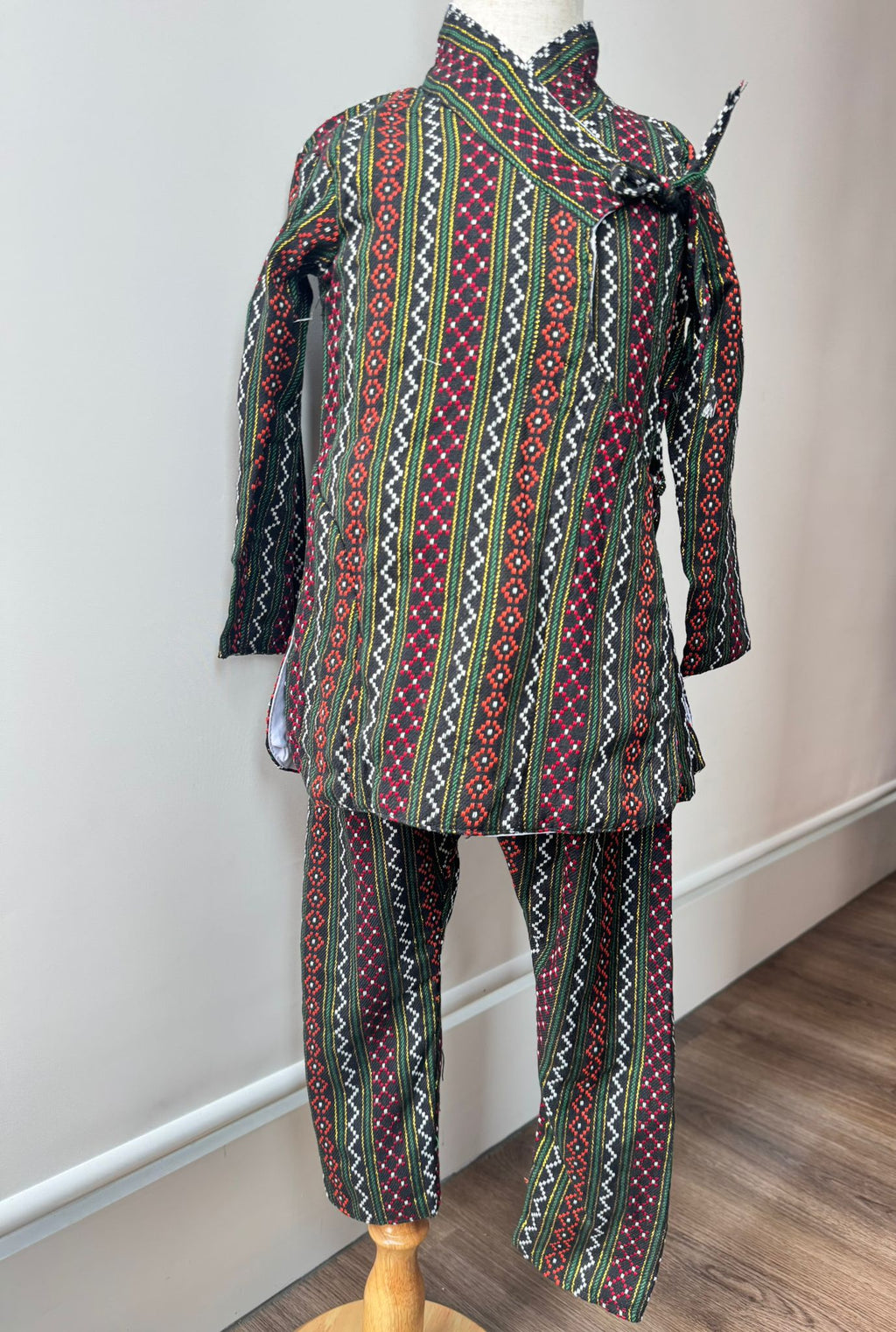 Newari Daura surwal kids : Tops And Bottom Set with Istakot Size 18