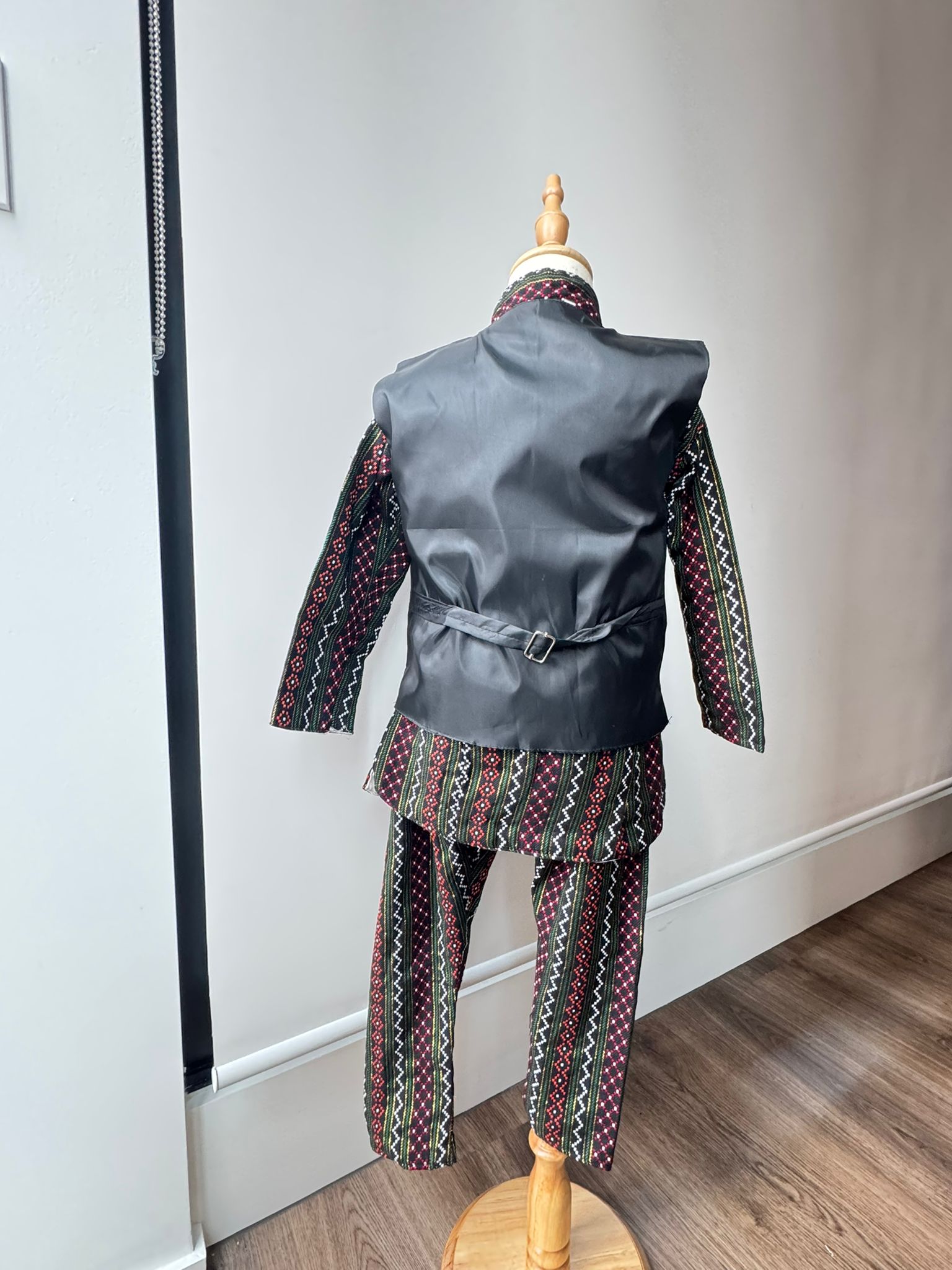 Newari Daura surwal kids : Tops And Bottom Set with Istakot Size 18