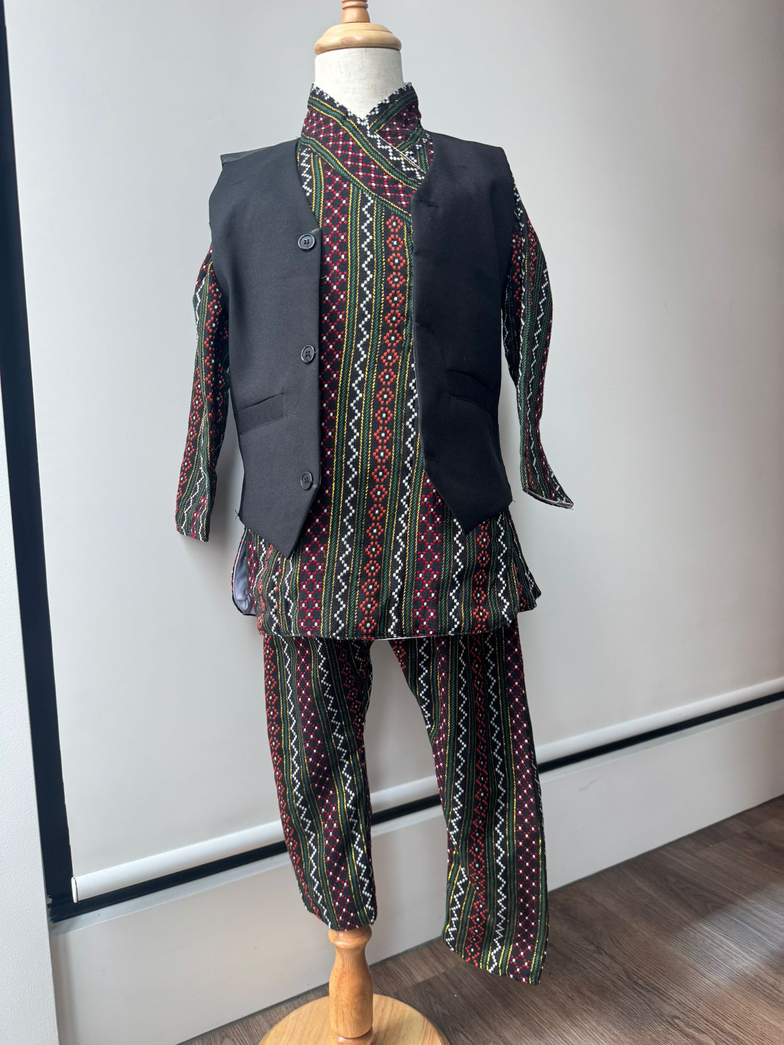 Newari Daura surwal kids : Tops And Bottom Set with Istakot Size 18