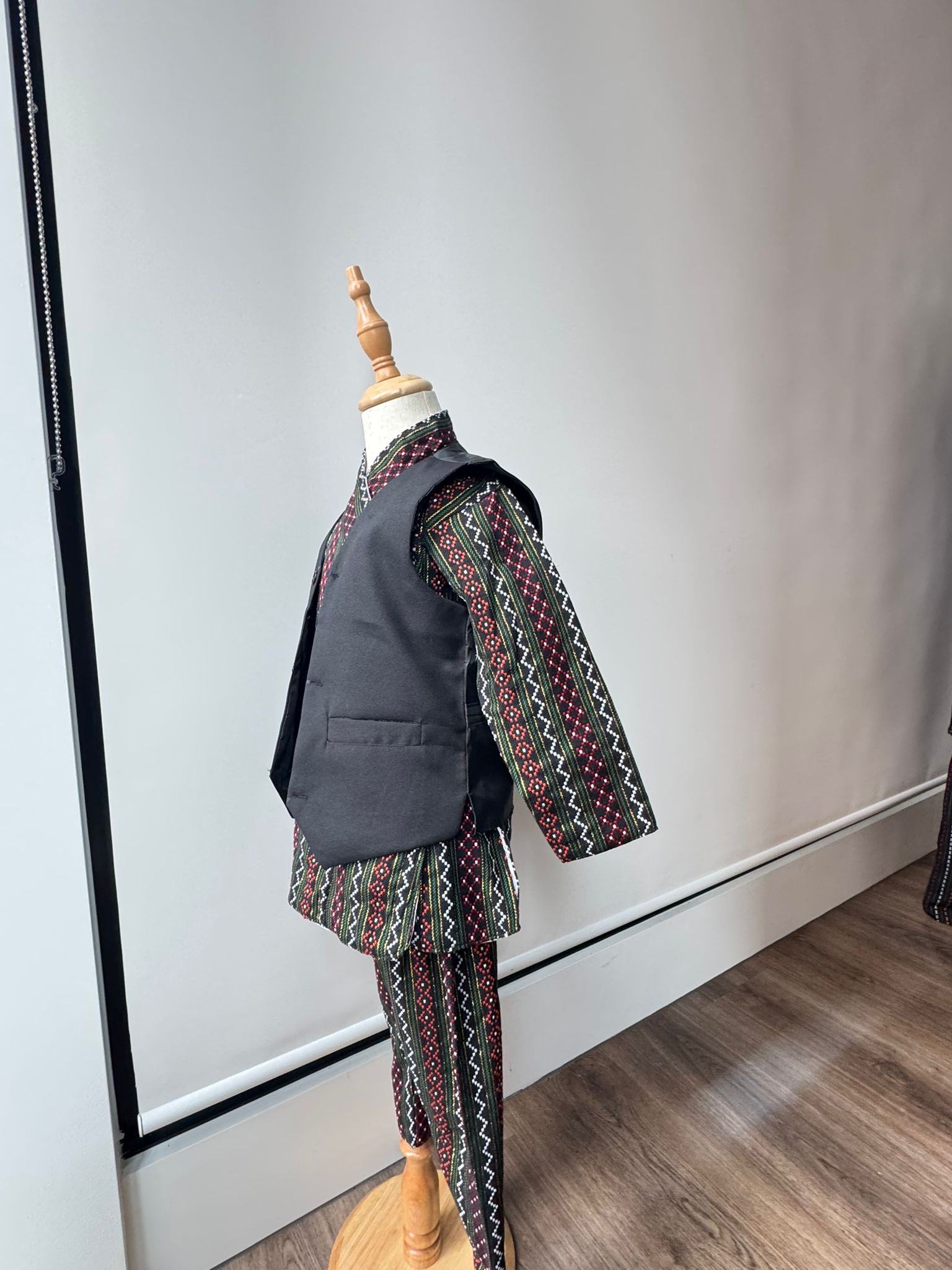 Newari Daura surwal kids : Tops And Bottom Set with Istakot Size 18