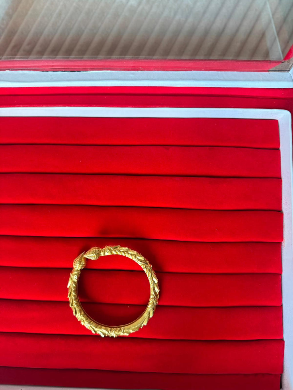 Traditional Bangel Inspired by South Asian Artistian Craftmenship, Fashion Jewellery