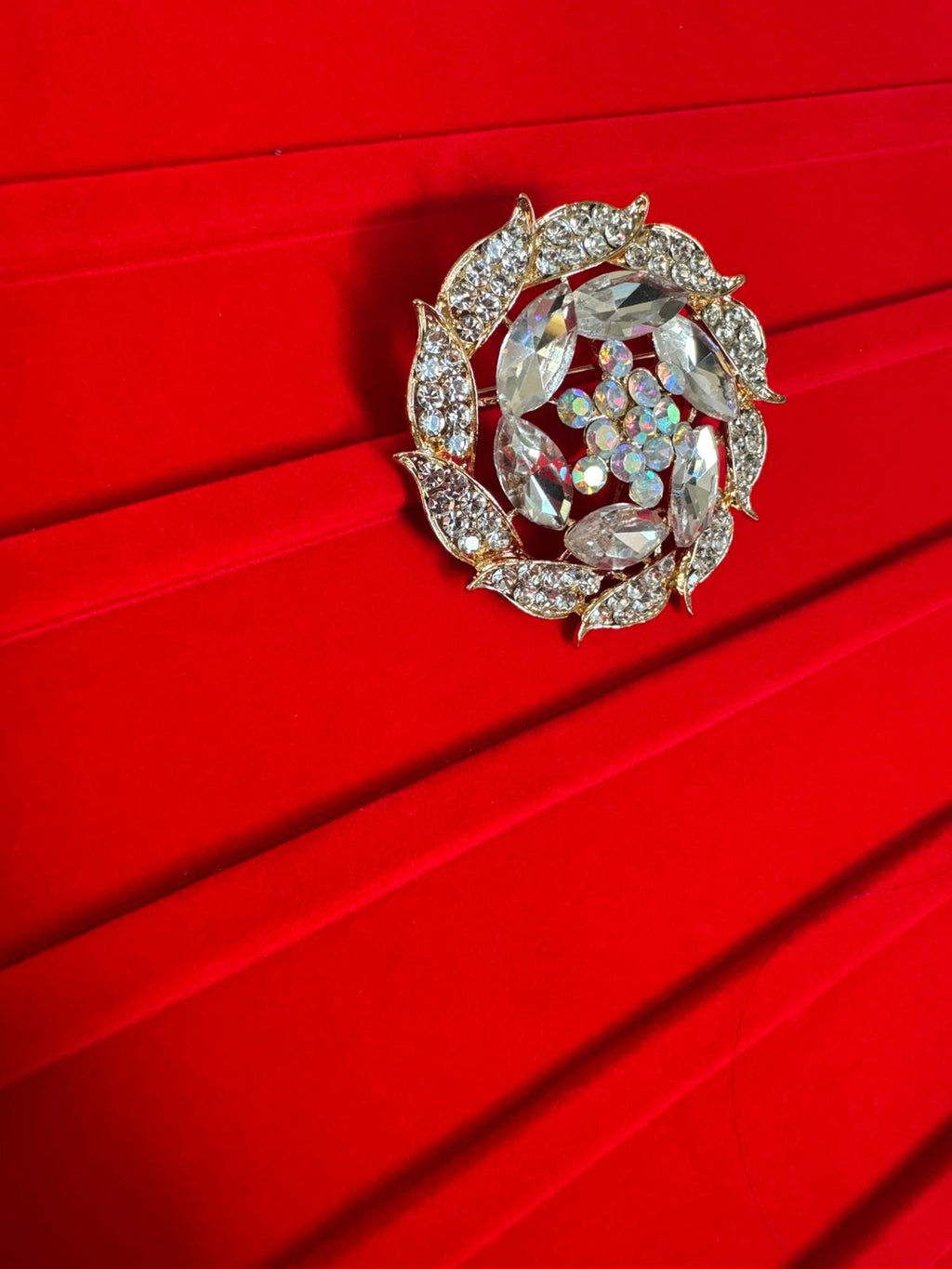 Rose Design, Precious stone Studded Brooche For Add On Luxury To Basic Wardrobe