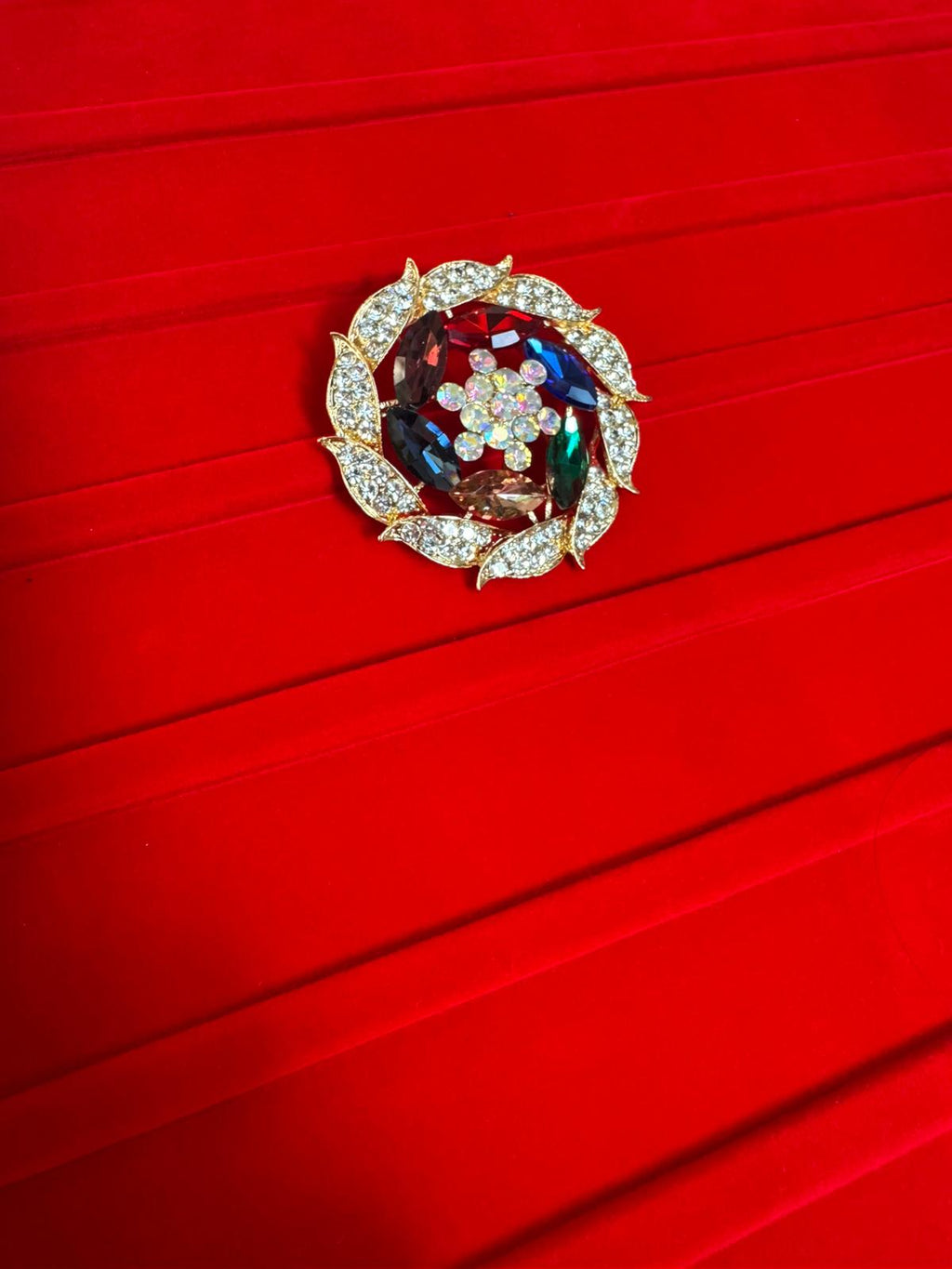 Rose Design, Precious stone Studded Brooche For Add On Luxury To Basic Wardrobe