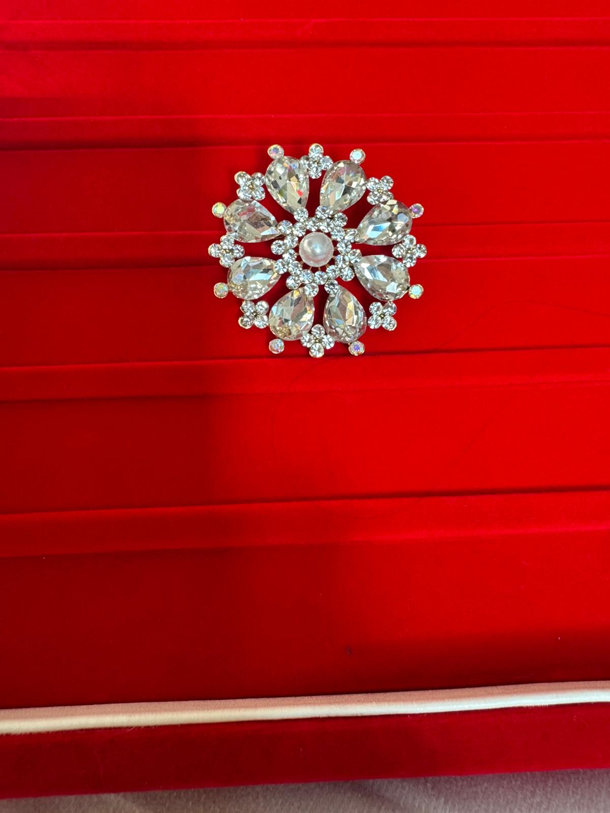 Rose Design, Precious stone Studded Brooche For Add On Luxury To Basic Wardrobe