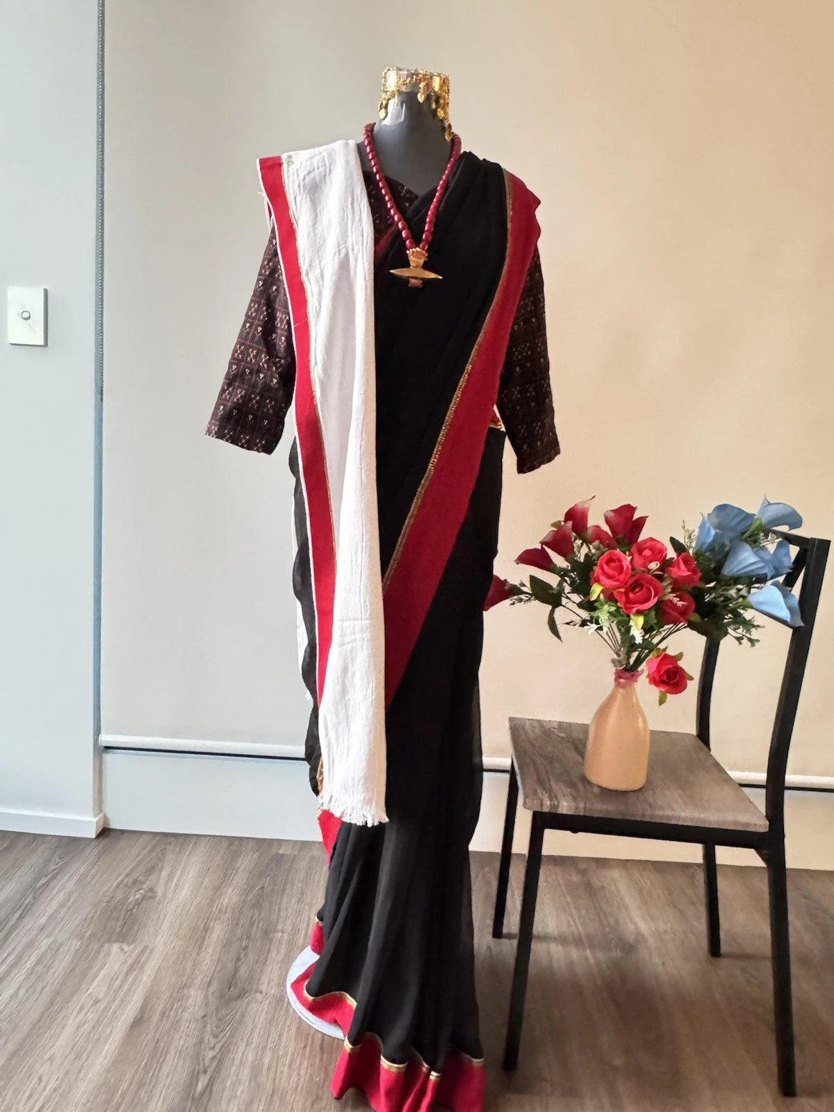 Hakupatasi Saree Set
