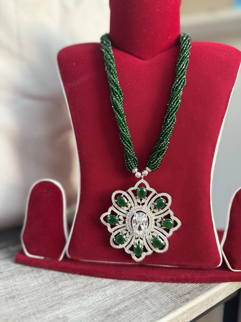Royal Emerald &Diamond Studded Potey Tilhari Locket